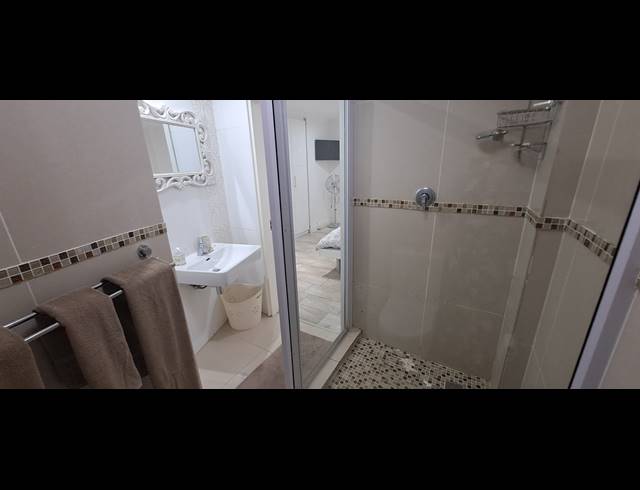 4 BEDROOM PENTHOUSE FOR SALE IN NEW TOWN CENTRE